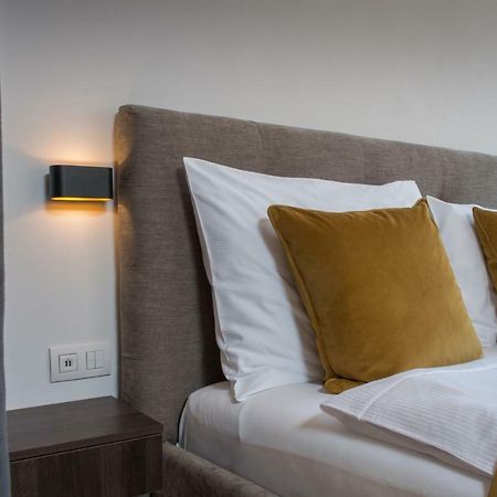פראג Exclusive Old Town Residence Near Charles Bridge מראה חיצוני תמונה